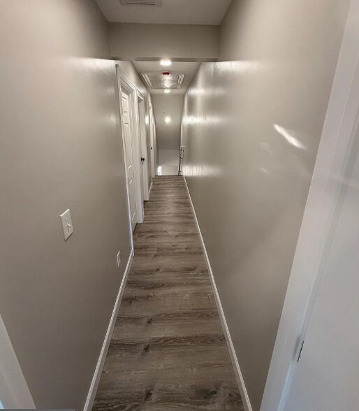 Building Photo - 404 Sharp St