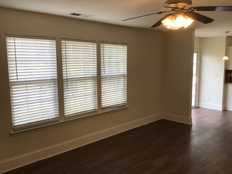 Building Photo - 9634 Brookmere Ln