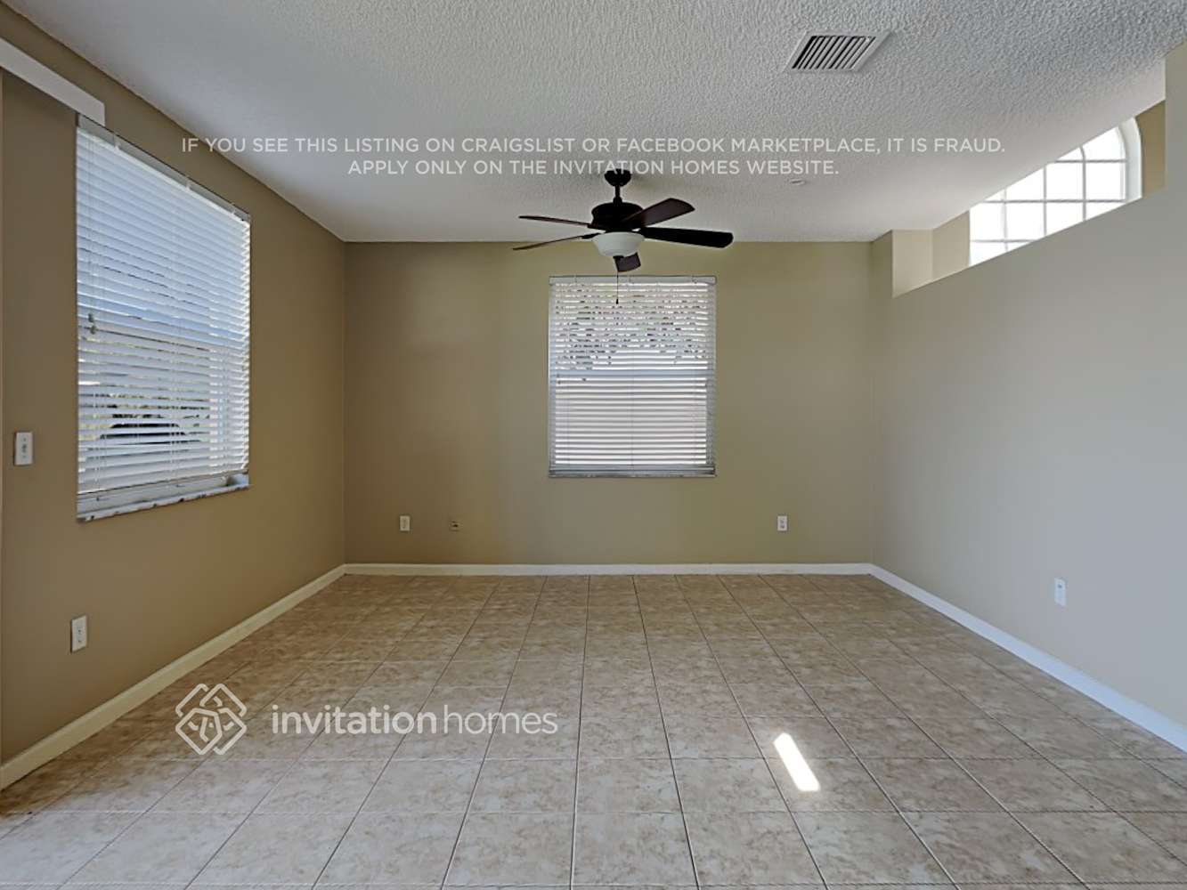 Building Photo - 1502 Running Oak Ln