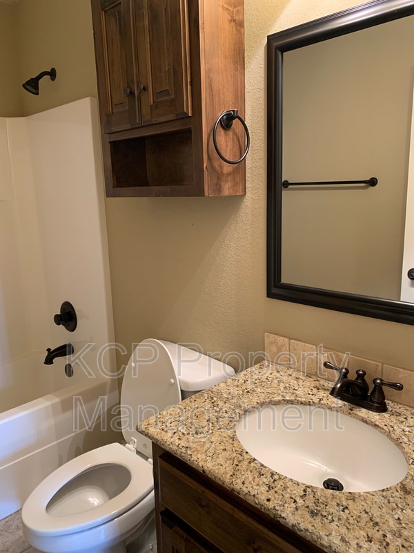 Building Photo - 6105 Red Cedar Cir