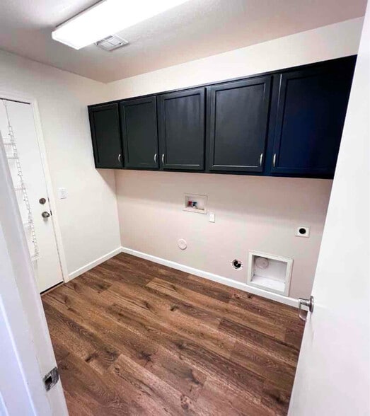 Building Photo - 2719 W Angel Way