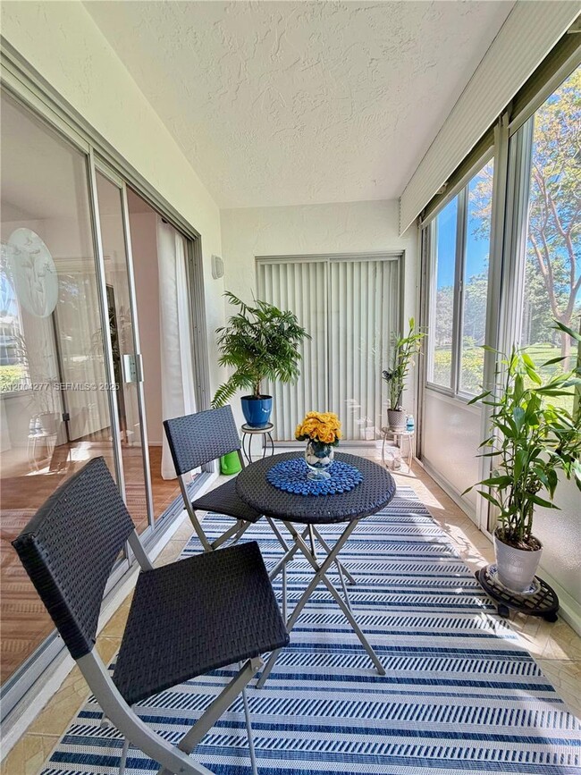 Building Photo - 1203 Bahama Bend