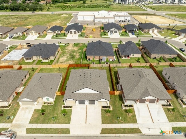 Building Photo - 5111 Rose Petal Ct