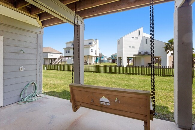 Building Photo - 17627 Termini-San Luis Pass Rd