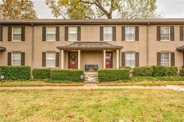Building Photo - 6328 Bordeaux Ave
