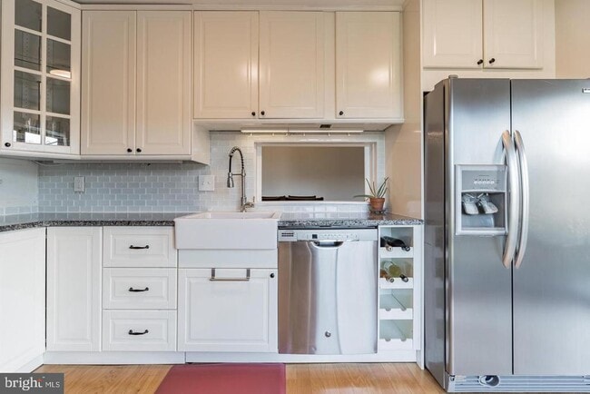 Building Photo - 130 Roberts Ln