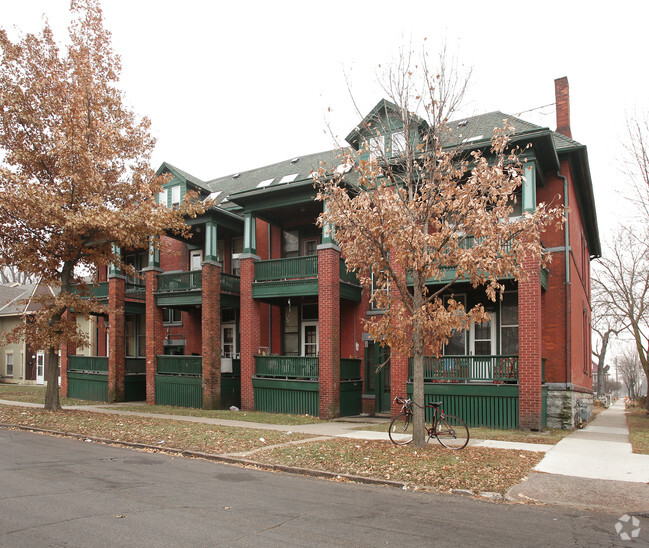 Primary Photo - 732 Marshall Ave
