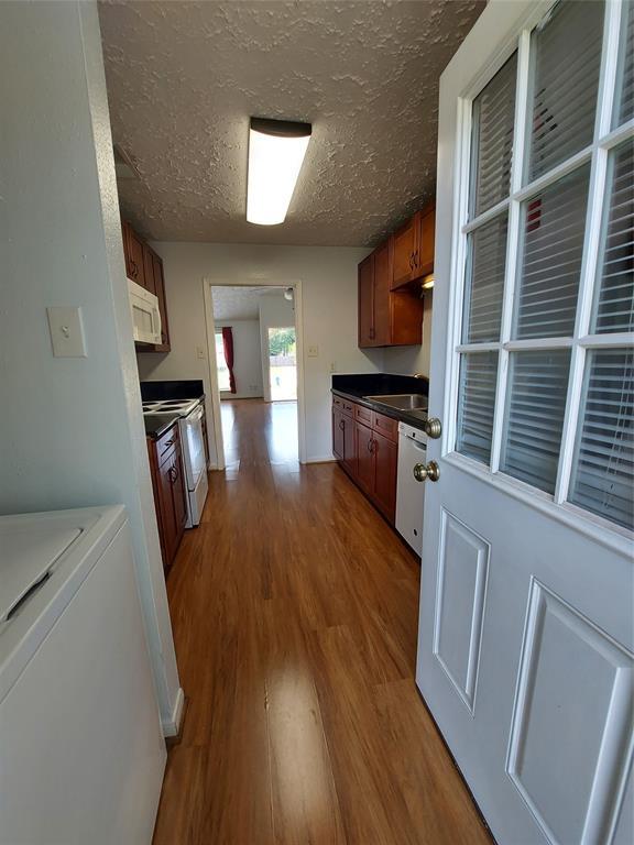 Building Photo - 3807 Quiet Pl Dr