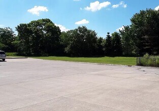 Building Photo - 735-739 S Main St