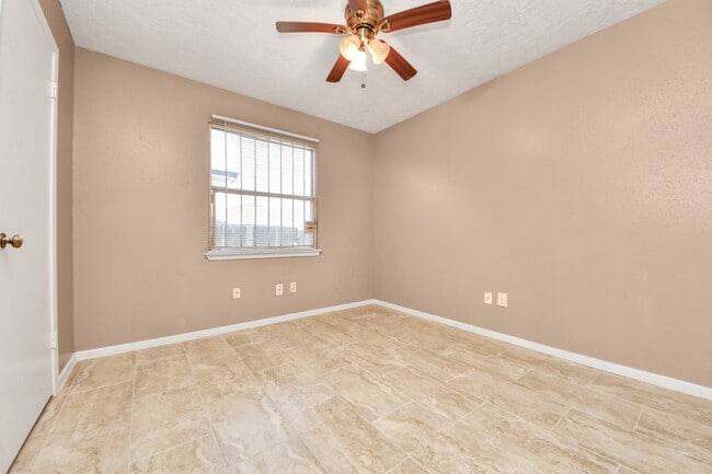 Building Photo - 16423 Monte Carlo Ln