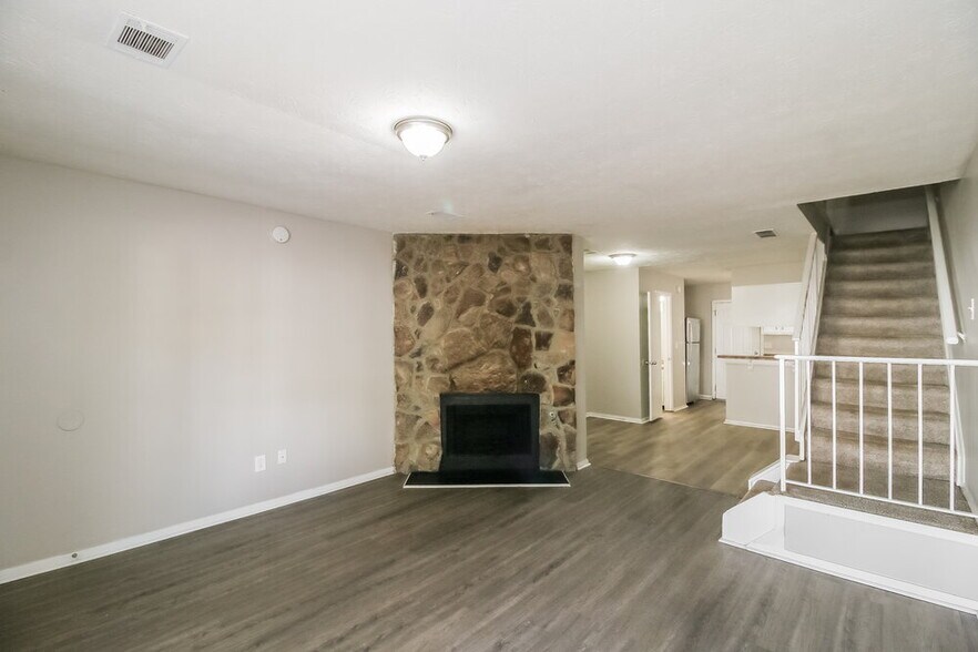 Building Photo - 427 Prince of Wales