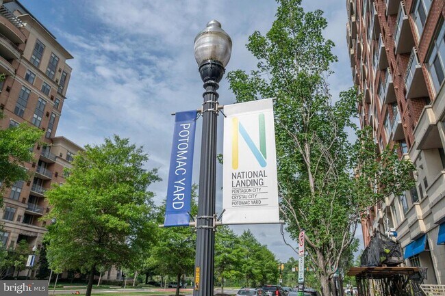 Building Photo - 3600 S Glebe Rd