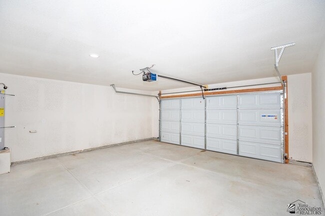 Building Photo - 7561 E 45th St