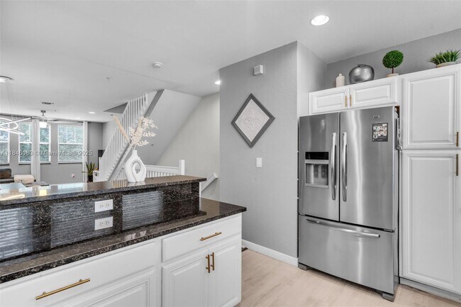Building Photo - 447 Corte Madera Ln