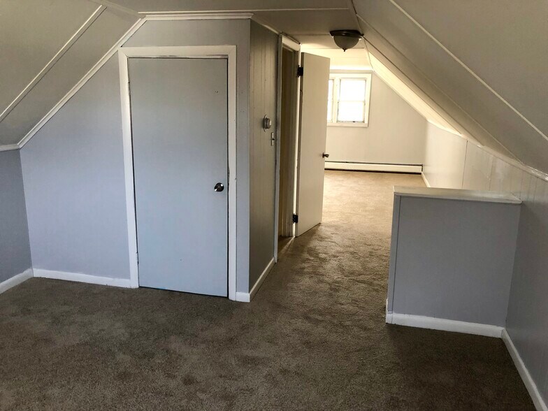 Building Photo - 27 Campbell Dr