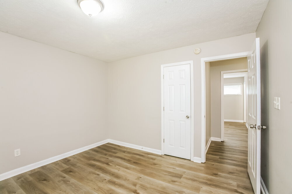 Building Photo - 1716 Countryside Dr