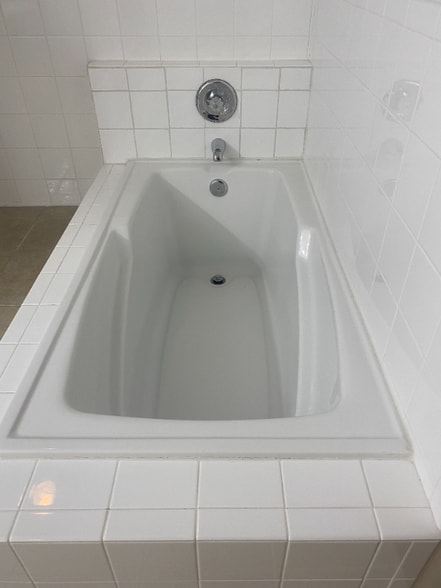 Building Photo - 400 Australian Way