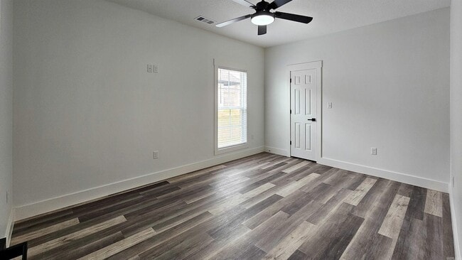 Building Photo - 4009 Stoke Dr