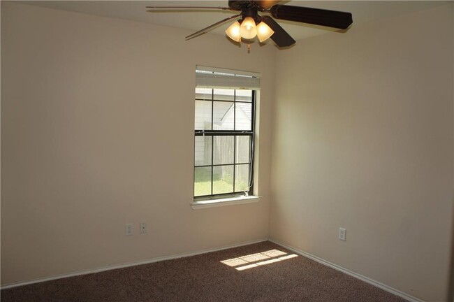 Building Photo - 224 Wildwood Dr