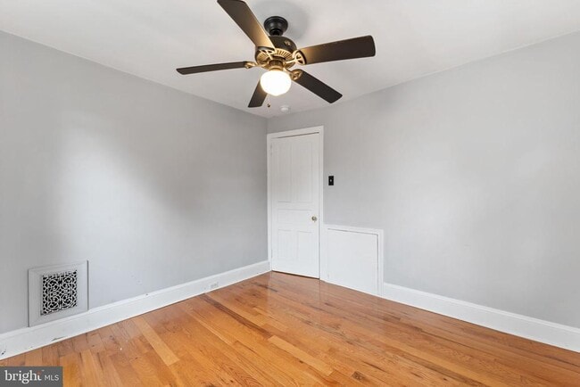 Building Photo - 809 Ardmore Ave