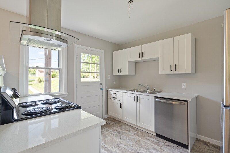 Building Photo - 707 Fairview Ave