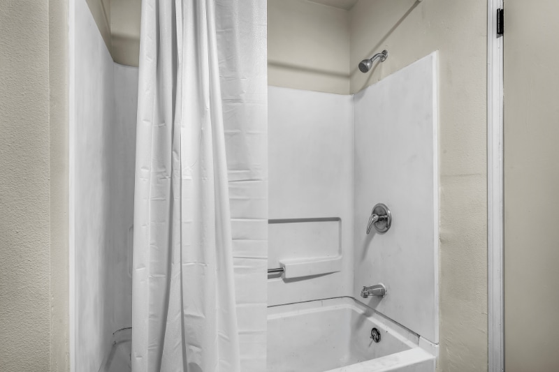 Building Photo - 5243 Huntington Dr N