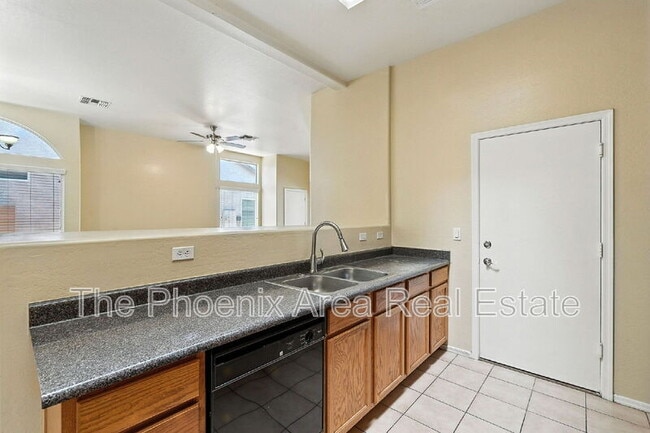 Building Photo - 16719 S 23rd St