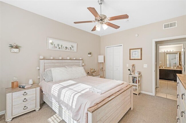 Building Photo - 6435 Manhattan Village Ave