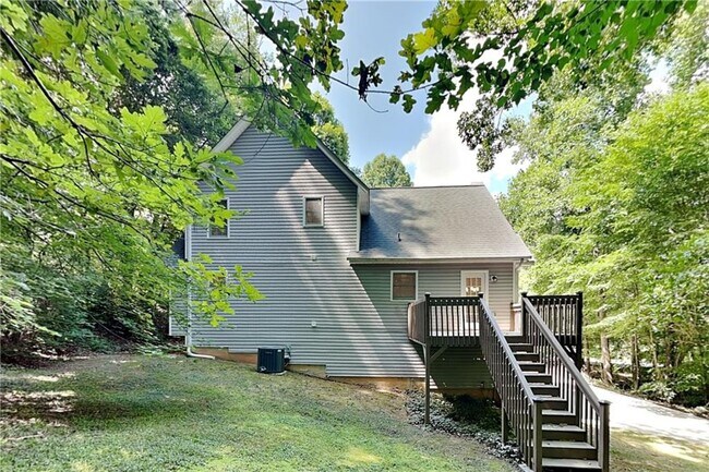 Building Photo - 328 Abbington Ln