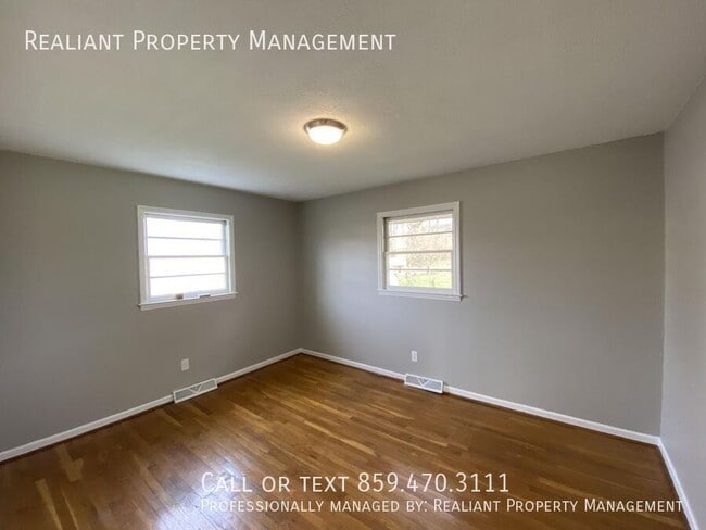 Building Photo - 208 W. Linden-