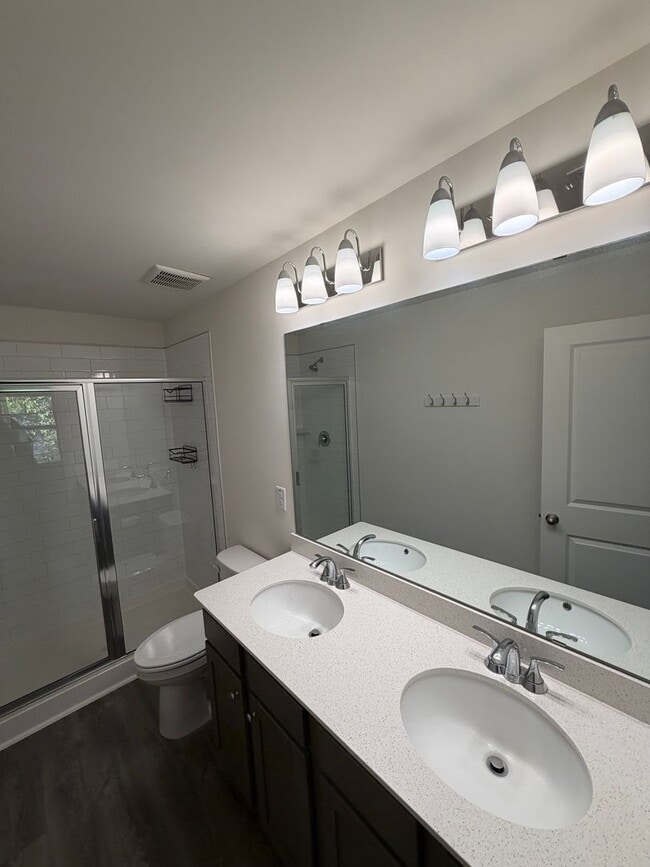 Building Photo - Price Drop Alert! Apply by 3/31. This weekend only!