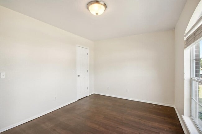 Building Photo - 8212 NW 84th St