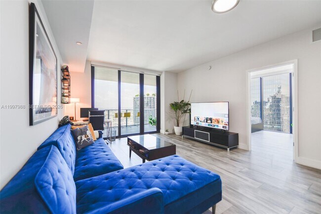 Building Photo - 1010 Brickell Ave