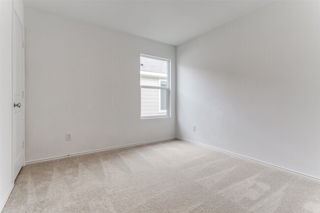 Building Photo - 127 Sunflower St