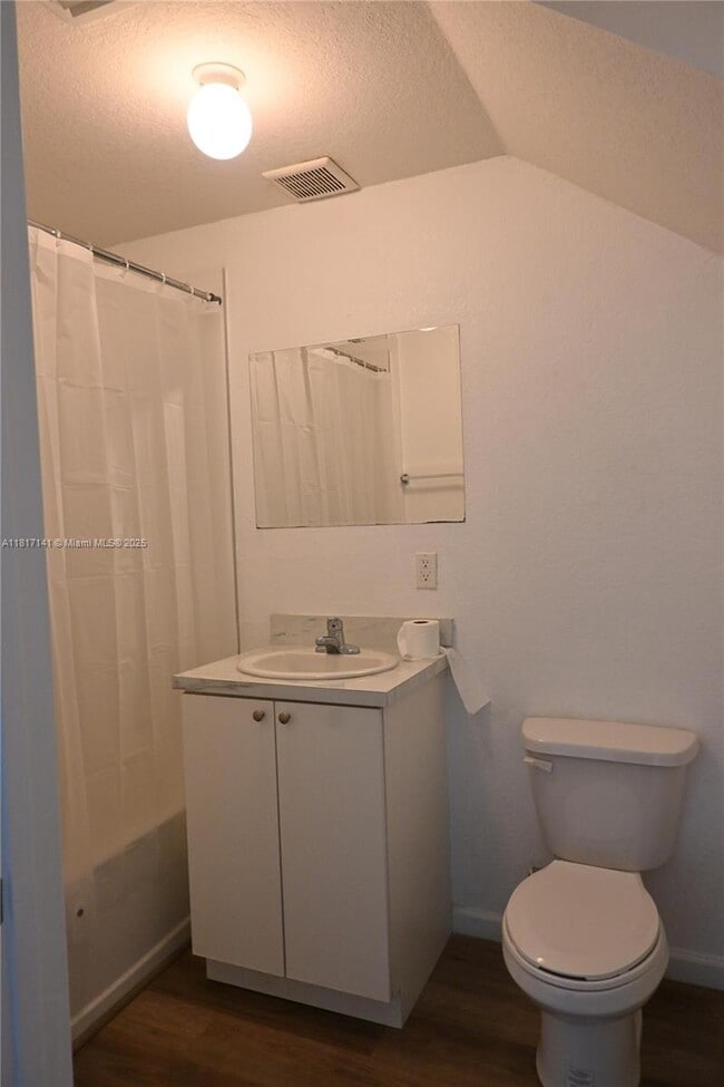 Building Photo - 175 SW 6th Ln
