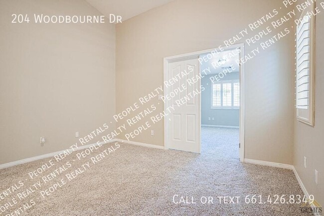 Building Photo - 204 Woodbourne Dr