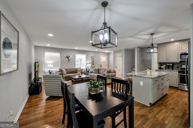 Building Photo - 444 Smyrna Powder Springs Rd SW