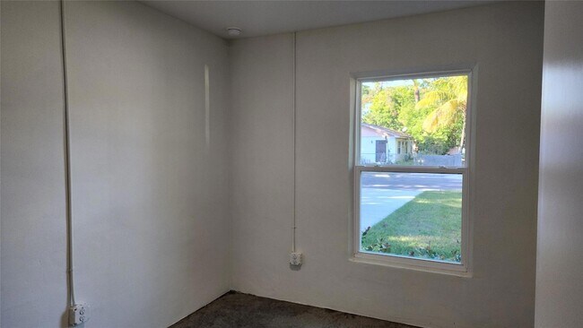 Building Photo - 2703 Avenue G Ave