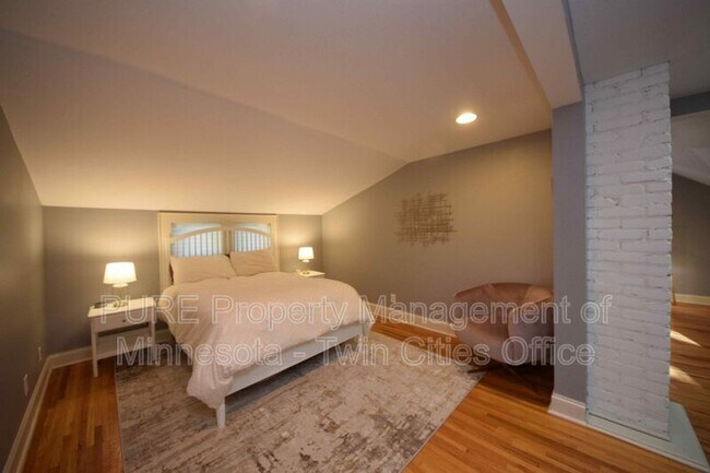 Building Photo - 4201 2nd Ave S