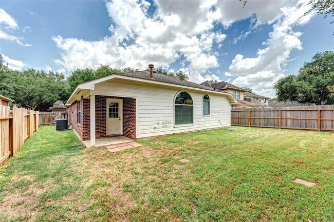 Building Photo - 4615 Plantation Colony Dr