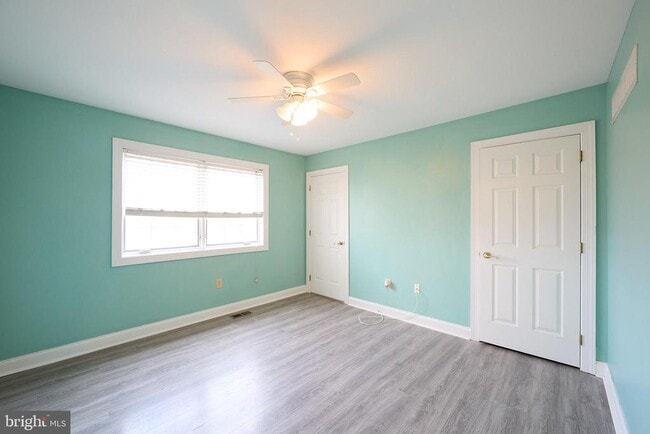 Building Photo - 1401 Hampstead Ct