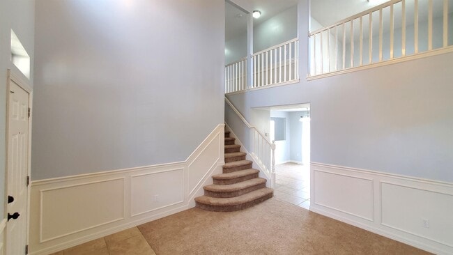 Building Photo - 483 E Apple Blossom Dr