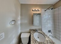 Building Photo - 1302 W 59th St