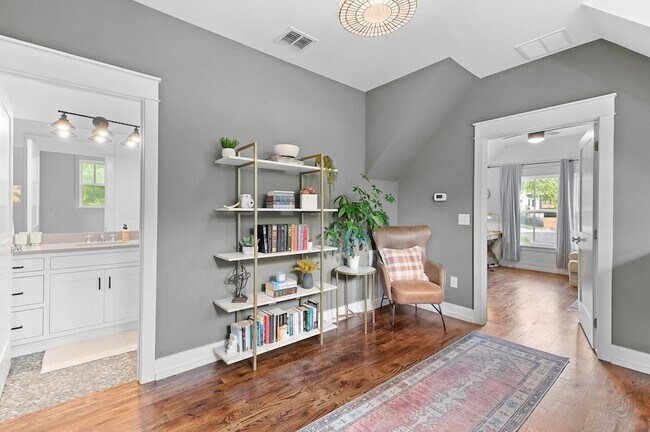 Building Photo - 3206 Garden Villa Ln