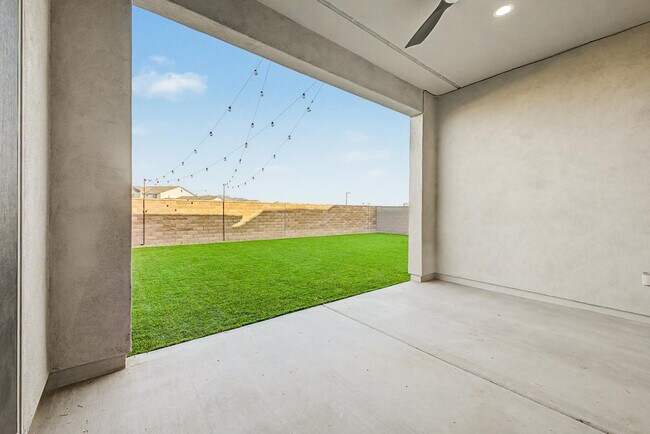 Building Photo - 1277 E Tonto Dr
