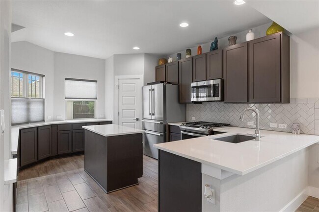 Building Photo - 141 Witchhazel Way