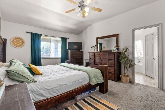 Building Photo - 5402 Birmingham Cir