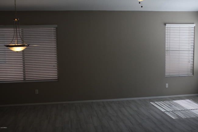 Building Photo - 6123 N 135th Dr