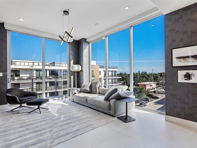 Building Photo - 21 Isle of Venice Dr