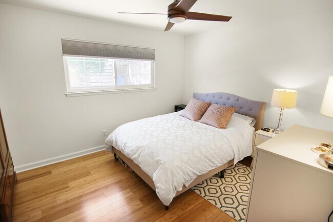 Building Photo - 6946 Pampas Way